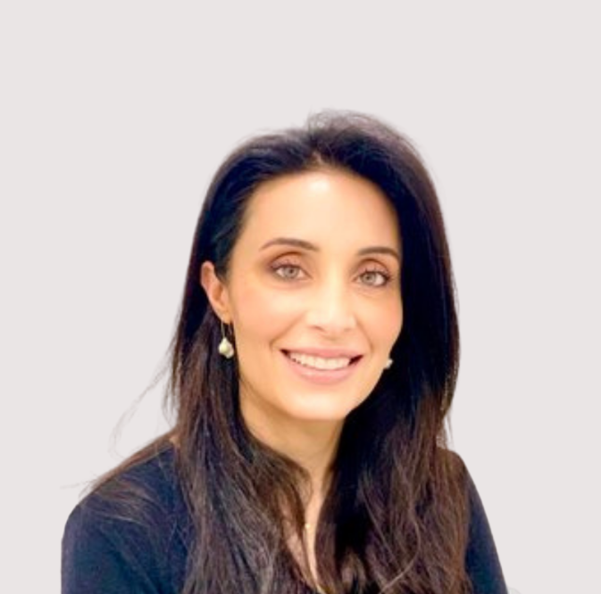 Dr Yalda  Riazi